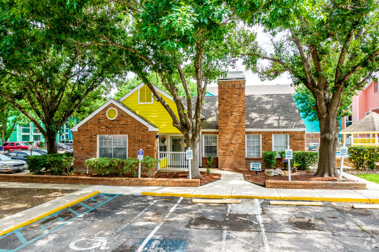 Boardwalk Apartments San Antonio