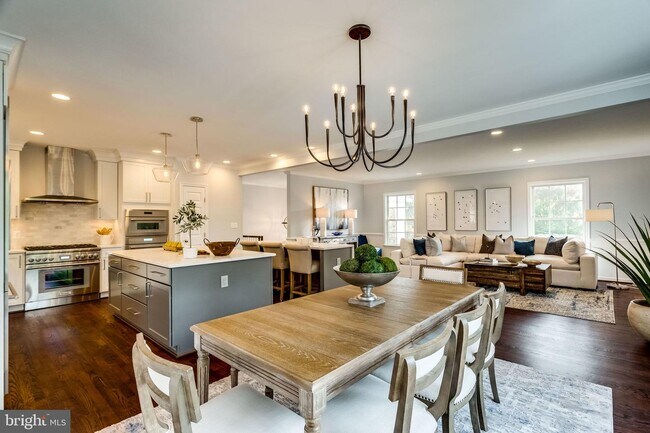 Foto del edificio - 518 Canterbury Ln