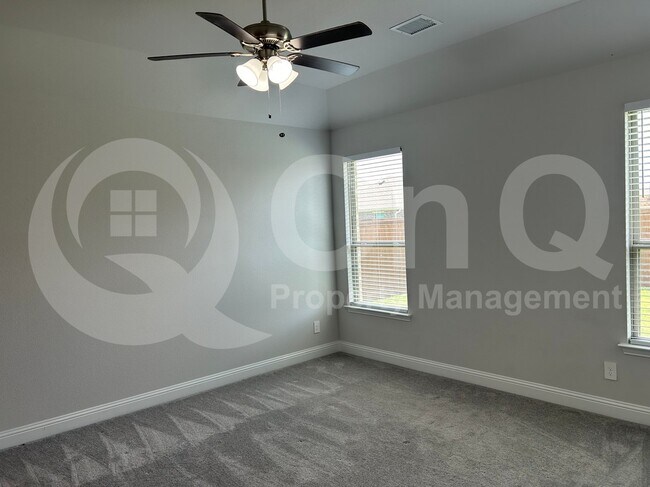 Foto del edificio - 533 Oleander Dr