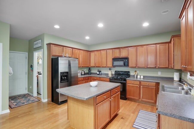 Foto del edificio - Rare Mableton Gem Near the Silver Comet Trail