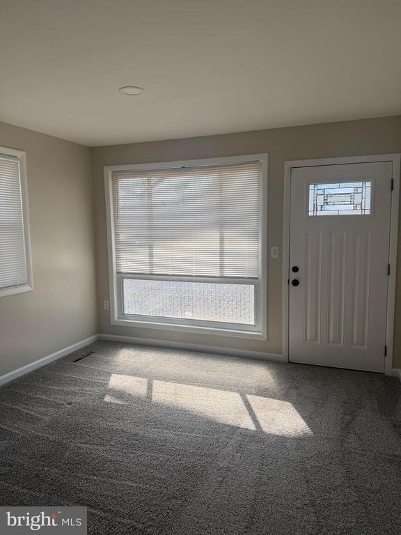 Foto del edificio - 100 Garfield Ct