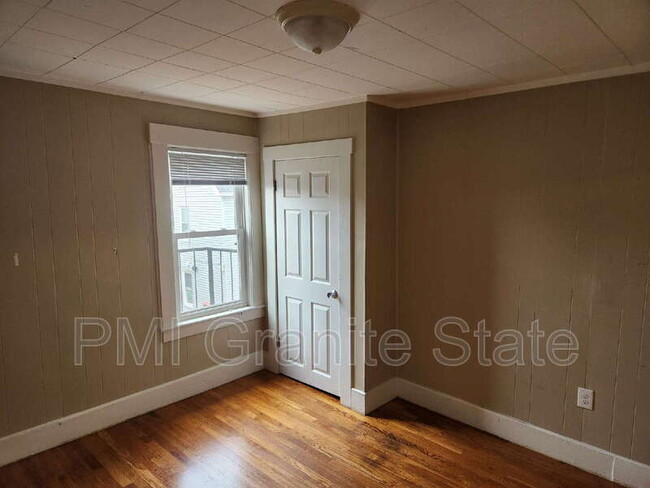 Building Photo - 61 Kinsley St