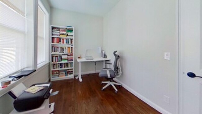 Building Photo - Stylish Living in the Heart of Brighton - FREE RENT FOR SEPTEMBER & OCTOBER!