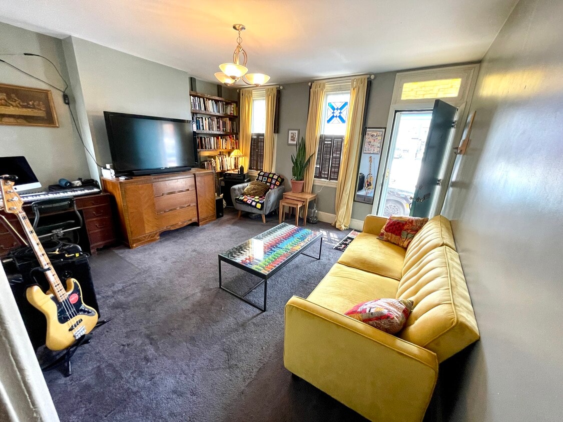 1133 E Susquehanna Ave, Philadelphia, PA 19125 Townhome Rentals in