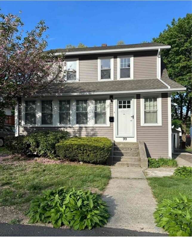 Primary Photo - 99 Eureka St