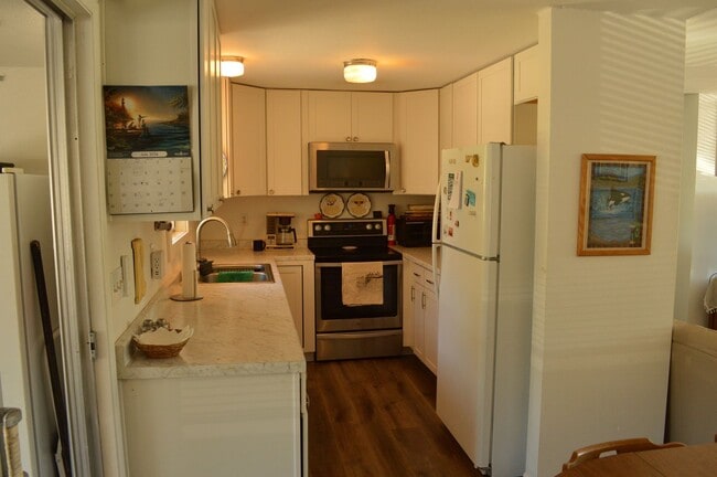 Building Photo - Fully Furnished Short Term Rental