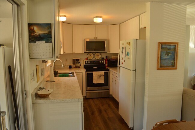 Foto del edificio - Fully Furnished Short Term Rental
