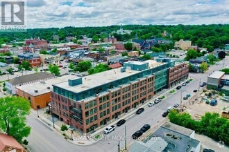 Building Photo - 21-4021 Matchedash St S
