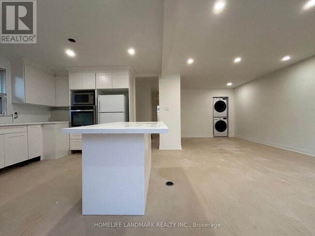Building Photo - 265 Neal Dr