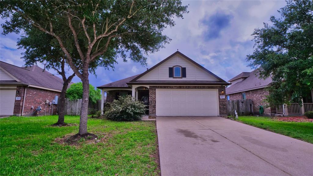 Foto principal - 6826 Lantern Hill Ln