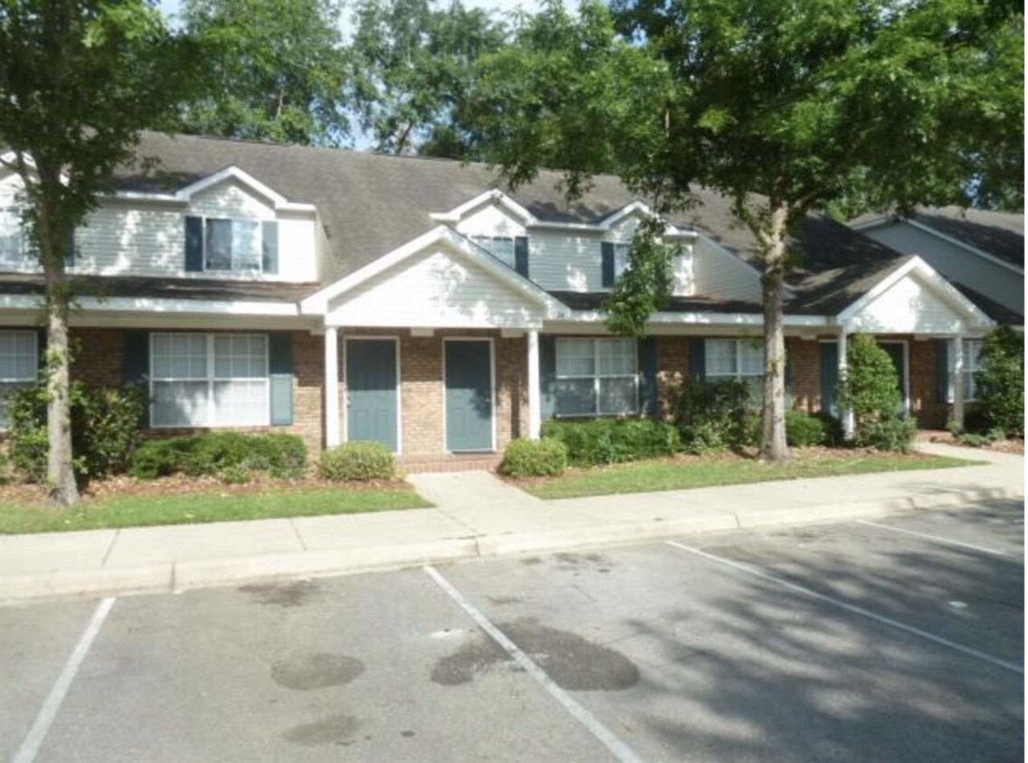 2738 W Tharpe St Unit 701, Tallahassee, FL 32303 Condo for Rent in