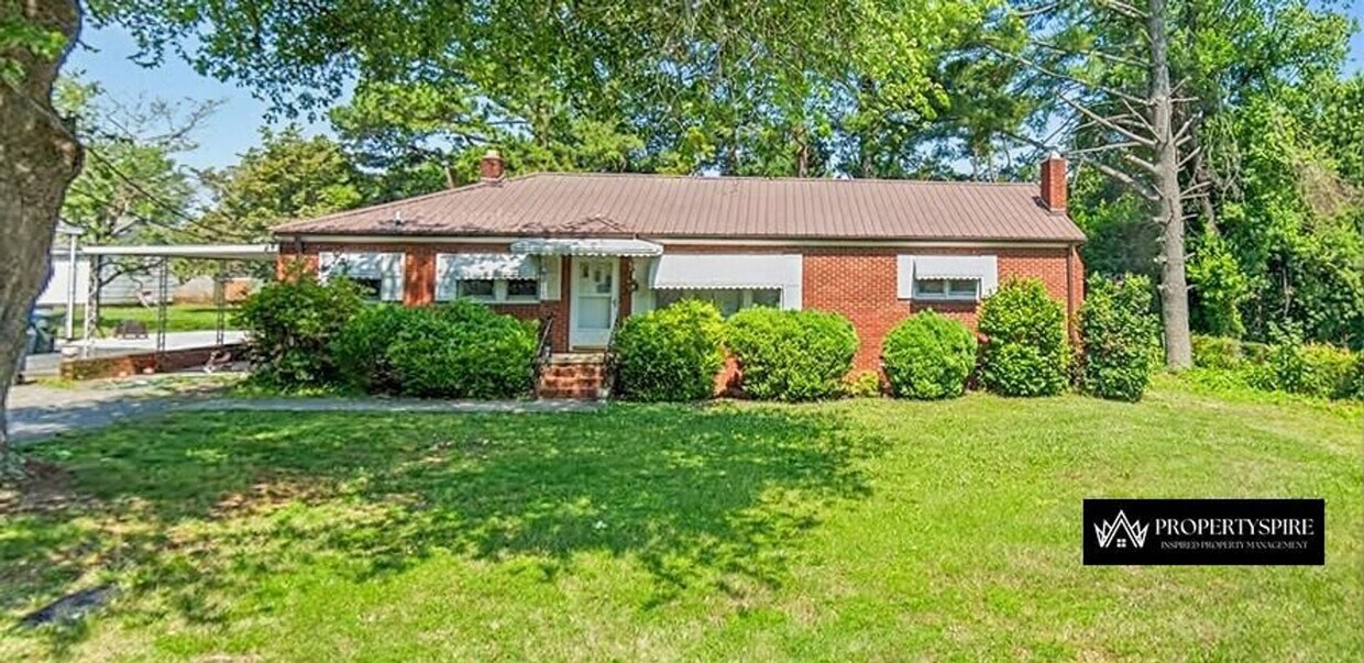 Foto principal - Charming 3 Bed 2 Bath Room Home In Salisbu...