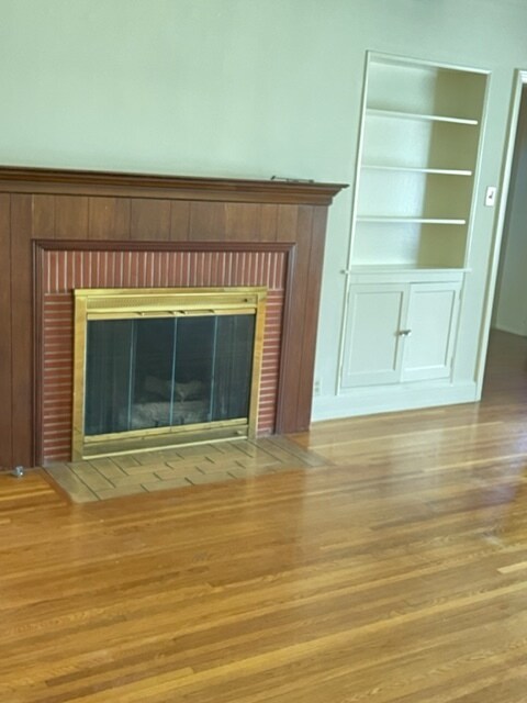 Fireplace - 448 N Pine St