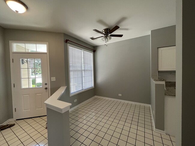 Foto del edificio - 2826 Powell Ct