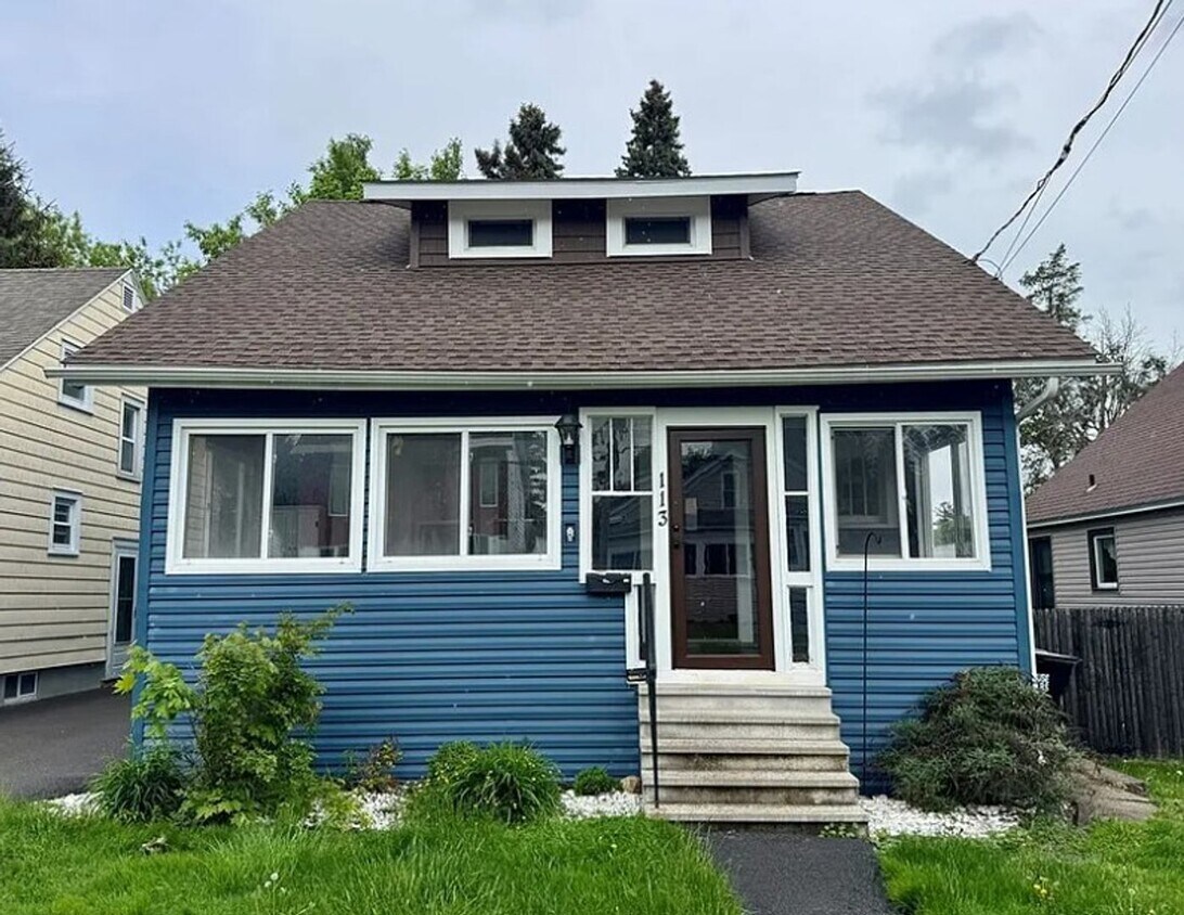 Primary Photo - 113 Delmar Pl