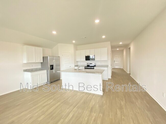 Building Photo - 93 Kelton Ln