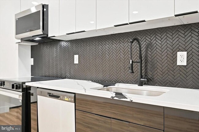 Foto del edificio - 5510 Matthews St