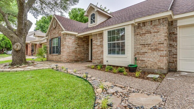 Foto del edificio - 506 Glenn Ln