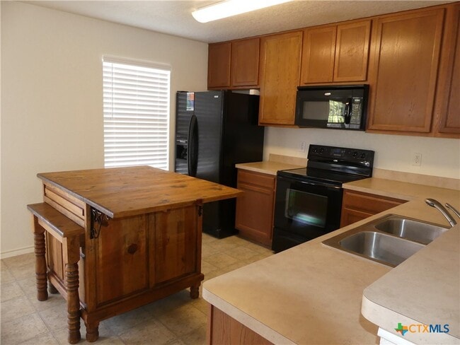 Building Photo - 664 Northern Lights Dr