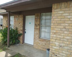 Building Photo - 118 Pine Meadow Dr