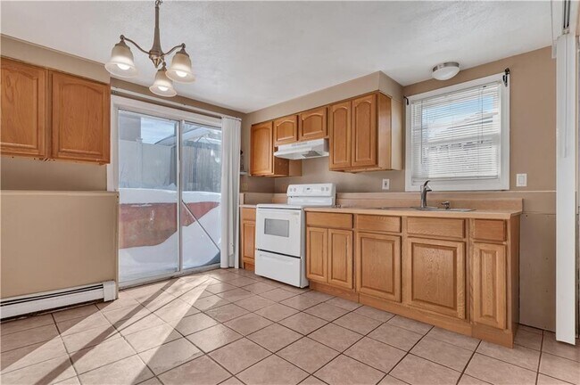 Foto del edificio - 66 Silver Lake Ave