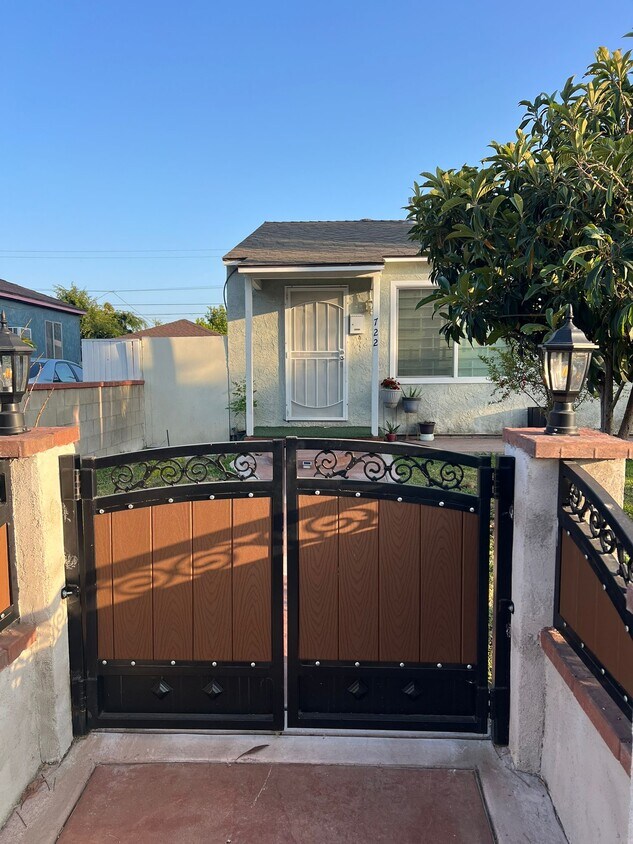 Foto principal - 722 W Hollyvale St