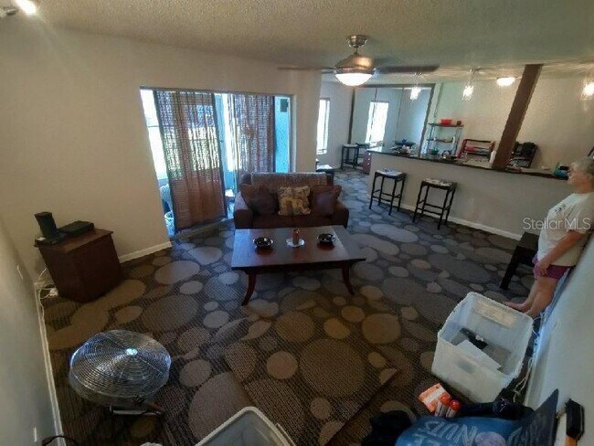 Foto del edificio - 275-114 114th Ave N
