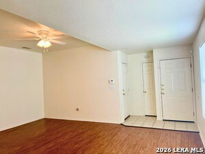 Foto del edificio - 15415 Kamary Ln