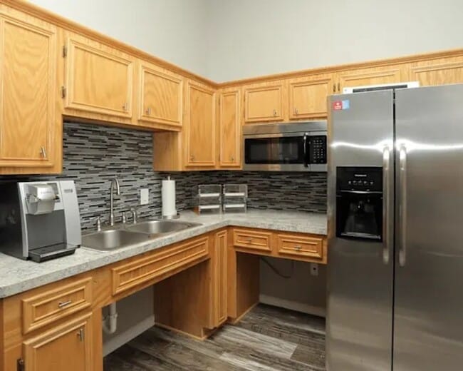 Interior Photo - Cimarron Court