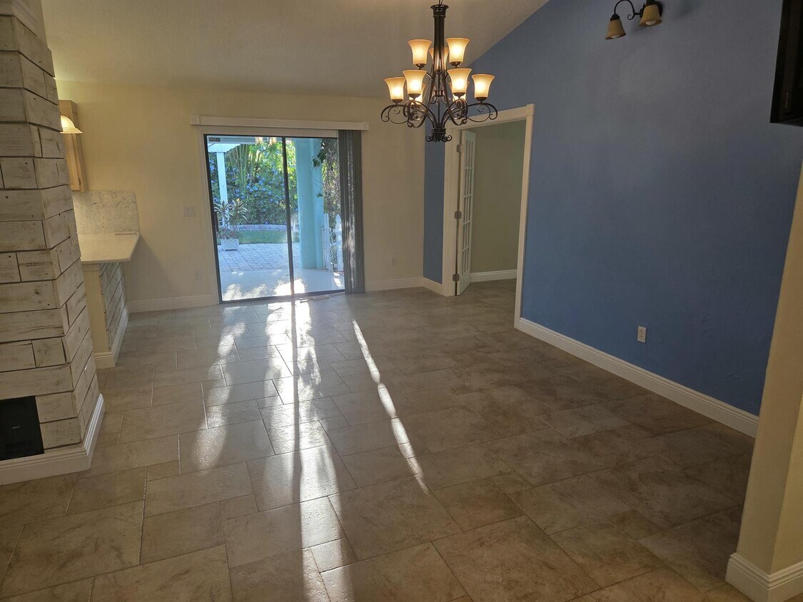 Foto principal - 142 Queens Ln