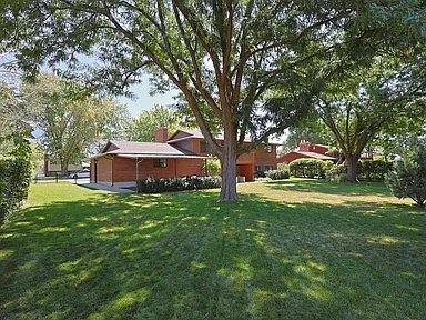 Foto del edificio - 132 S Larkin Ln