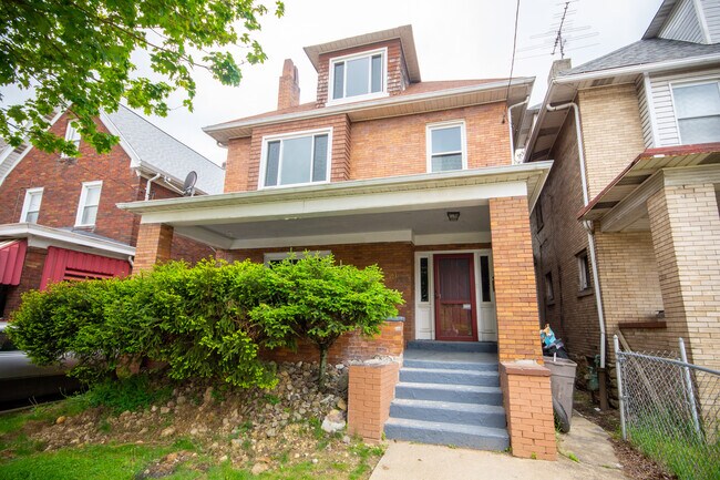 Foto del edificio - 1948 Broadway Ave