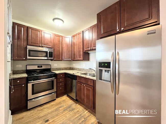 Foto del edificio - 4910 N Hoyne Ave