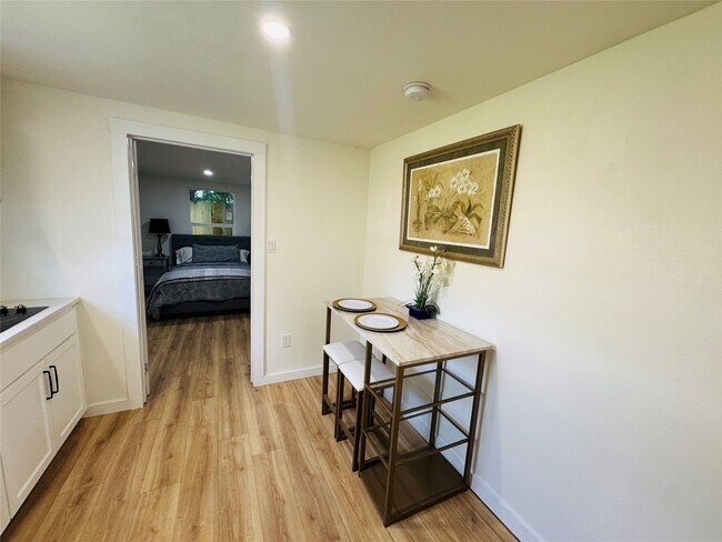 Foto del edificio - 4716 Siegel St