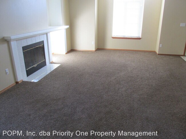 Building Photo - 3 br, 2.5 bath House - 546  SE Beavercreek...