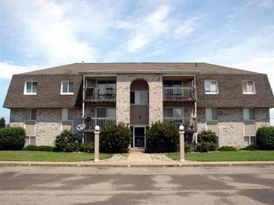 Building Photo - Hickory Creek