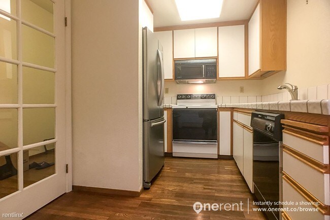 Building Photo - 972 Belmont Ter