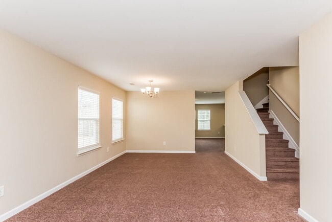 Building Photo - 2890 Centerglen Ln