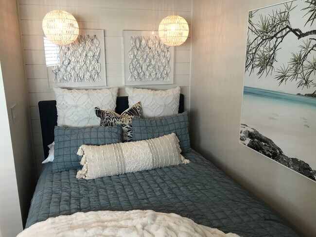 Segundo dormitorio - 827 San Luis Rey Pl