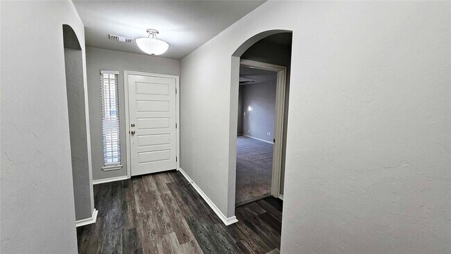 Foto del edificio - 719 Mossy Rd