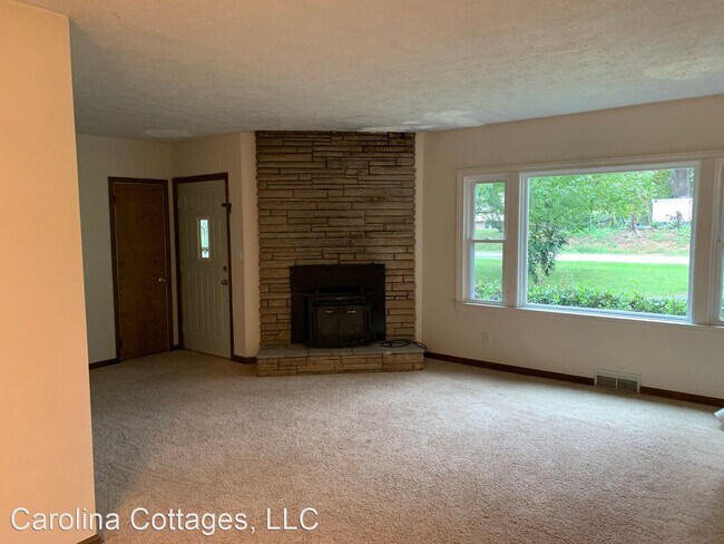 Building Photo - 3 br, 1 bath House - 3625 Sugarloaf Road