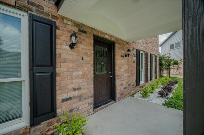 Building Photo - 4815 Caris St