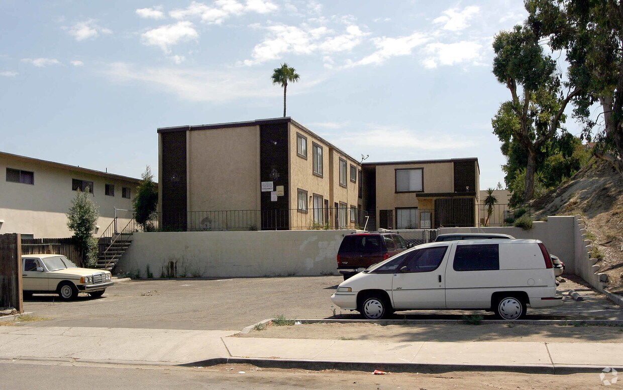 Foto principal - 921 N Ave