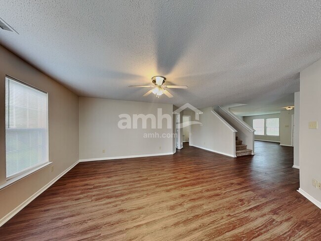 Foto del edificio - 10296 Kings Gap Way