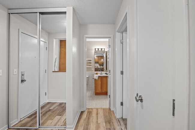 Foto del edificio - 3729 Snelling Ave