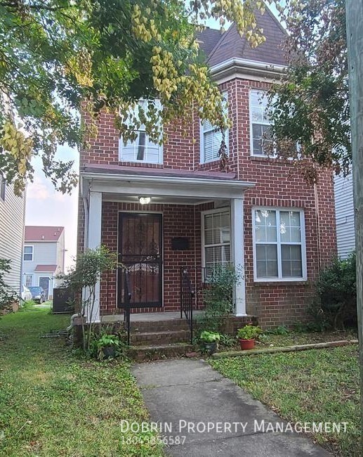 Primary Photo - Renovated 5BD: Open floor plan - BLOCKS FR...