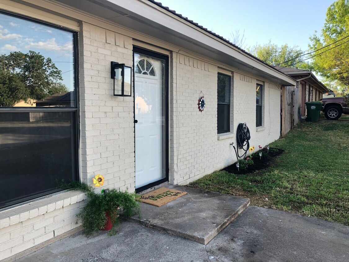 Foto principal - 409 N Cedar St