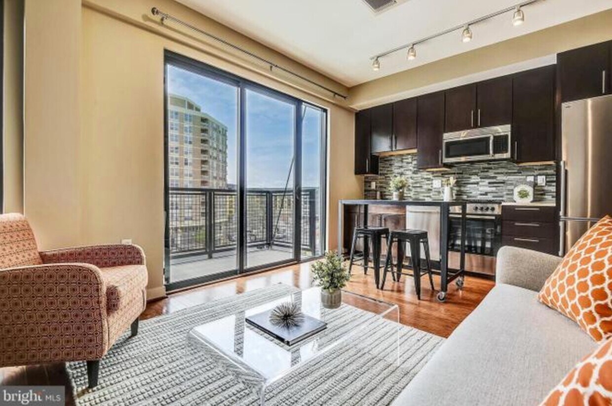 Foto principal - 1320 Fenwick Ln