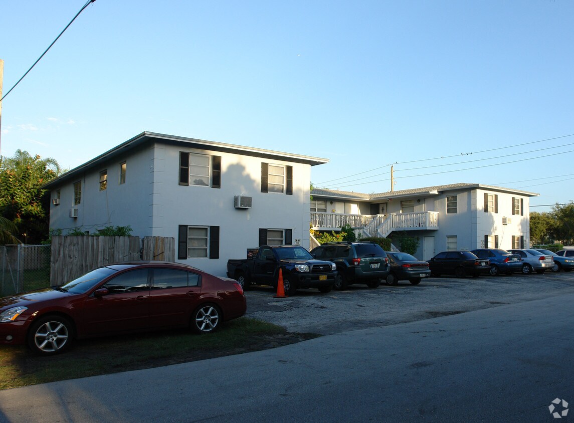 Foto del edificio - 720 NE 2nd St