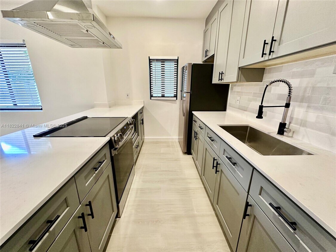 Foto principal - 221 SW 11th Ave